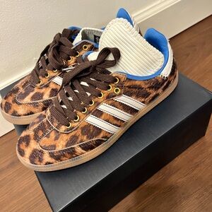 Leopard sneakers size 6